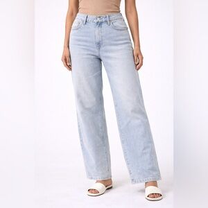 Abercrombie Curve Love Wide Leg Jeans 10/30 Short High Rise Light Wash Stretch